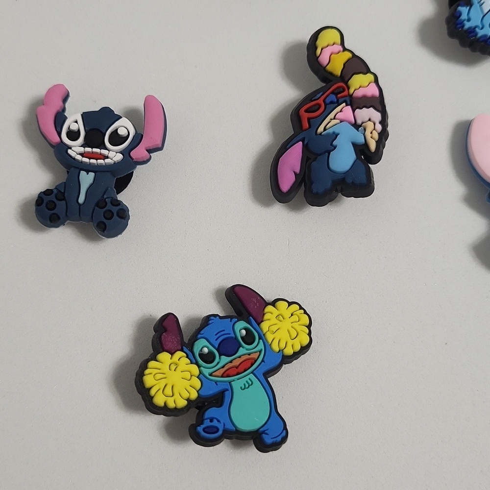 12 Stitch Croc Charms - Picture 2 of 5